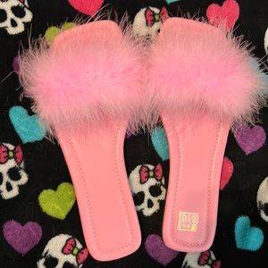 Fluffy pink slide sandals